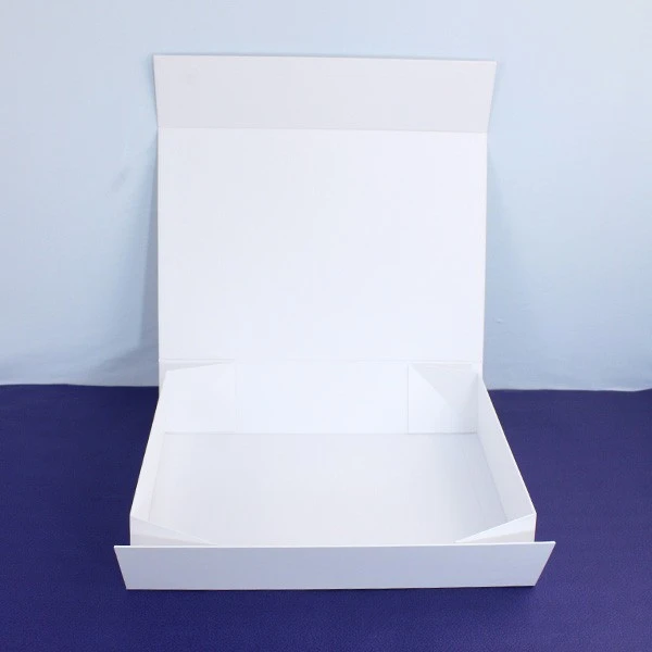 Tapa Magnetica de Caja Blanca de Regalo .