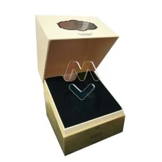 Fasètz de Cajas de Regala de Faria de Papel d'or de Perfum de Perfum .