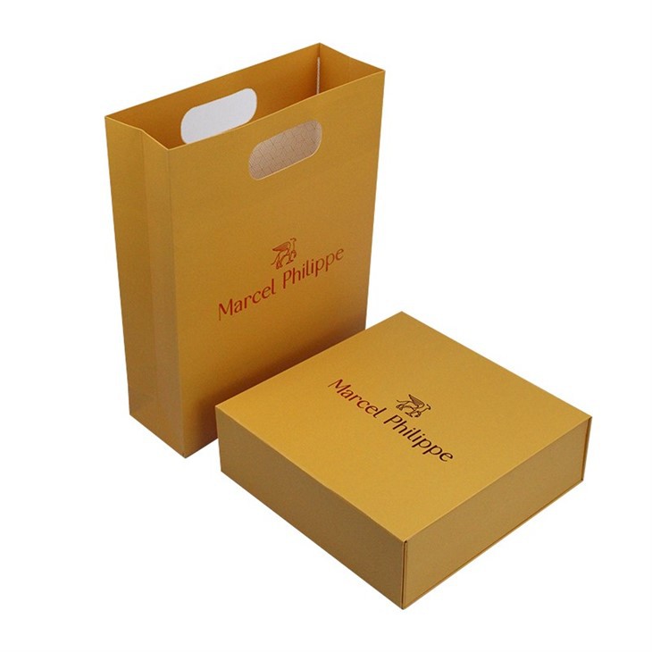 Luxury Packing Cardboard Magnetic Gift Box1